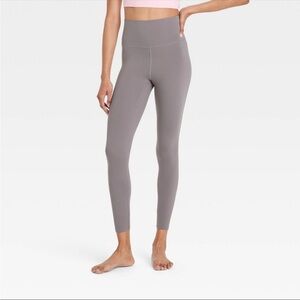 NEW All in Motion Gray Everyday Soft Ultra High-Rise 7/8‎ Leggings Size M